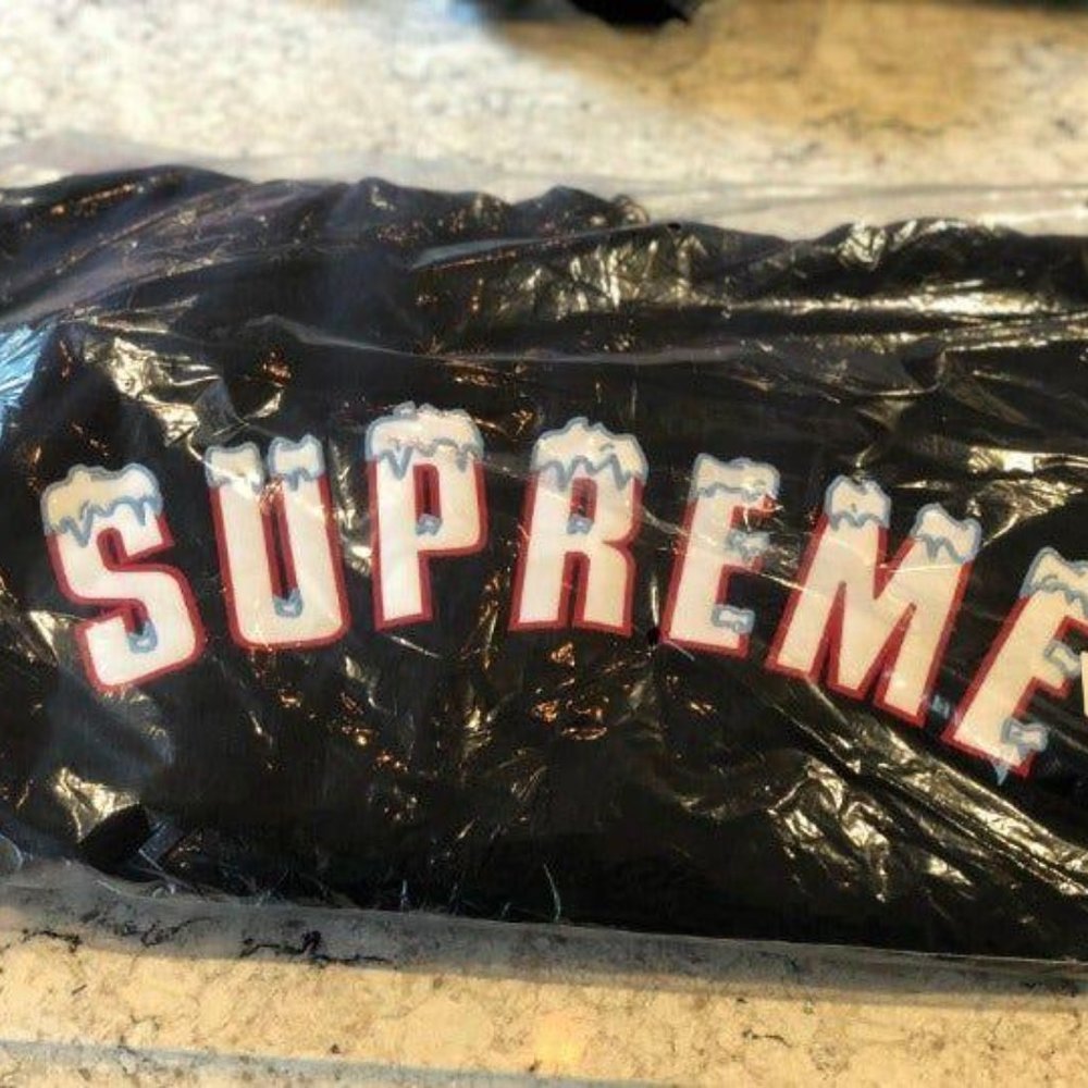 Icy Arc Hooded sweatshirt Supreme Large